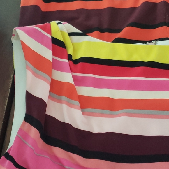 Sleeveless Stripe Jersey Dress - Picture 9 of 11